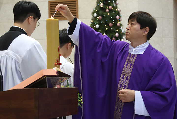 8X_1577001375_father1.jpg