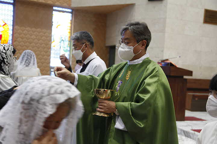 2R_1665895148_3.jpg