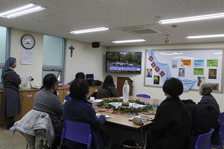 0P_1676178867_13.jpg