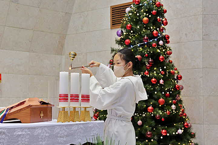 4J_1703492145_0.jpg